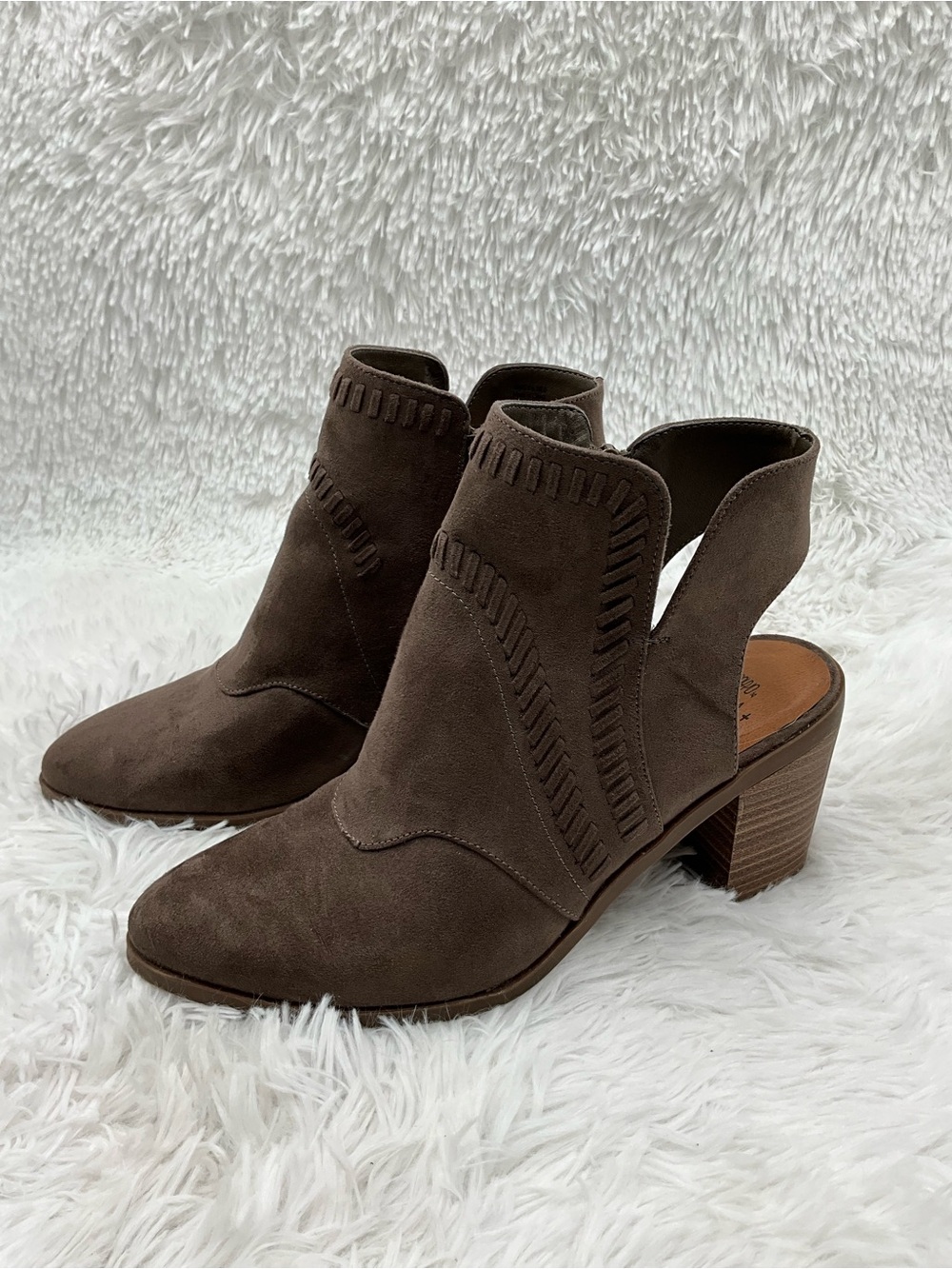 Sonoma Boots Size 8.5 Brown Cutout Block Heel Ankle Boots